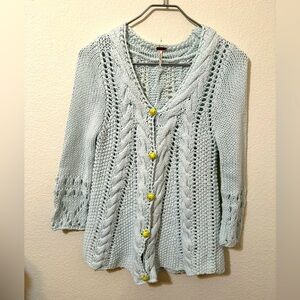~GUC~ FREE PEOPLE Chunky Knit V-Neck Cardigan Sweater With Fabric Floral Buttons